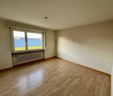 Ruhige 4.5-Zimmerwohnung im 3. OG (Lift) mit Fernsicht - Photo 1