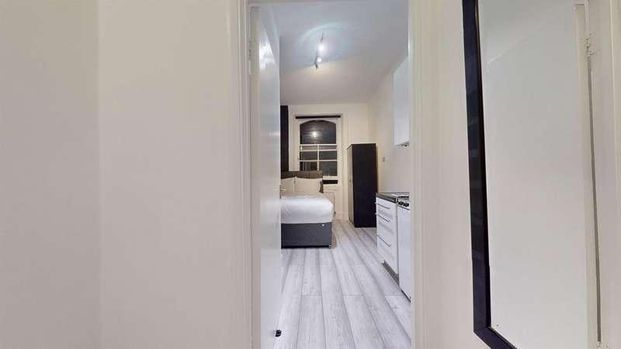 Talbot Square, London, W2 - Photo 1