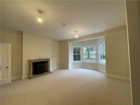 4 bedroom semi-detached house to rent - Photo 2