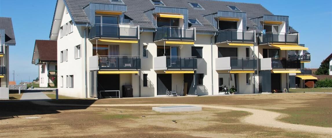 Charming bright 2-room apartment on the 1st floor. - Foto 1