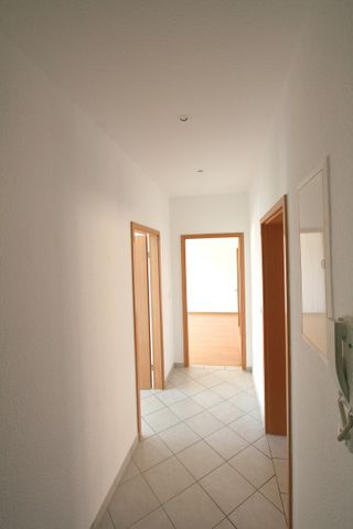 Lichtdurchflutete 3-Zimmer Wohnung in der Curiesiedlung mit Tiefgarage und Gartenblick - Photo 5