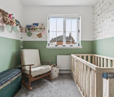 3 bedroom end of terrace house to rent - Photo 5