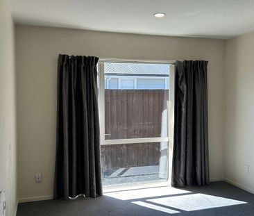 Large 3 bedroom Family Home - Photo 2