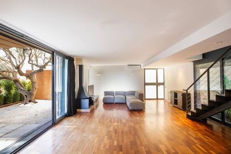 4 bedroom luxury Villa for rent in Barcelona, Spain - Photo 4