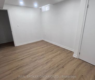 15 BIRCHPARK Drive #Basement Apartment - Photo 1