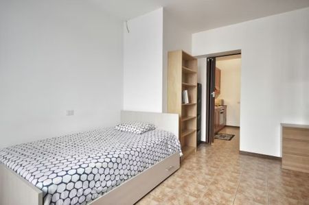 Via Carlo Bazzi, Milan, Lombardy 20141 - Photo 3