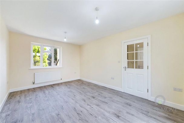 3 bedroom end of terrace house to rent - Photo 1