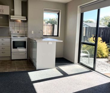 Easy Living with Power Included in the Rent! - Photo 4
