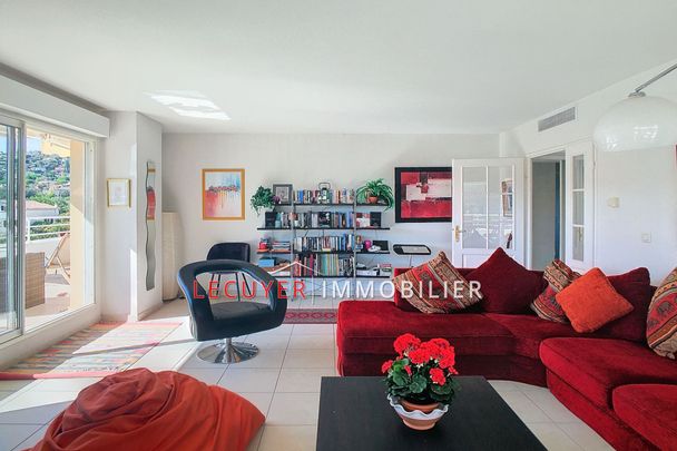 GOLFE JUAN LOCATION MEUBLEE CONTRAT ETUDIANT DANS RESIDENCE DE - Photo 1