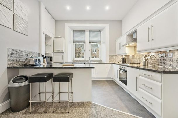 2 bedroom flat to rent - Photo 1