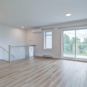 Charmant Appartement 5 1/2 à louer - Estrie / East Angus - Tranquilité et petits animaux acceptés - Photo 2
