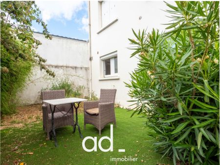 Location Appartement 1 pièce 28m² LA ROCHELLE 17000 - Photo 2