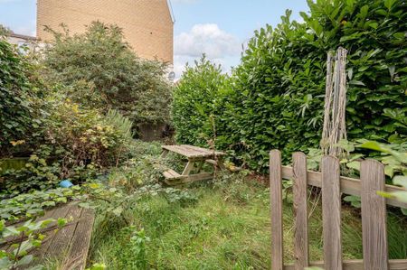 3 bedroom terraced house to rent - Photo 2