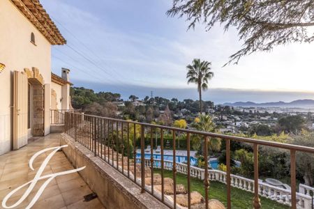 Maison à louer Mougins, Cote d'Azur, France9 000 EUR / Mois - Photo 4