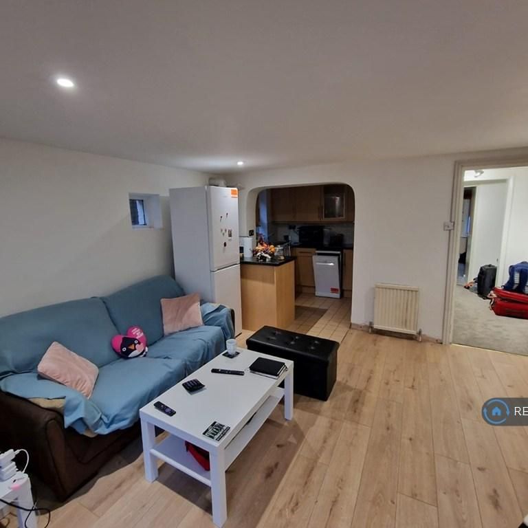 1 bedroom flat to rent - Photo 1
