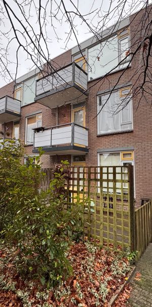 Jongerenwoning met balkon. - Photo 1