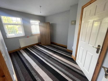 37 Birchdale Manor, Lurgan, Craigavon, BT66 7SY - Photo 4