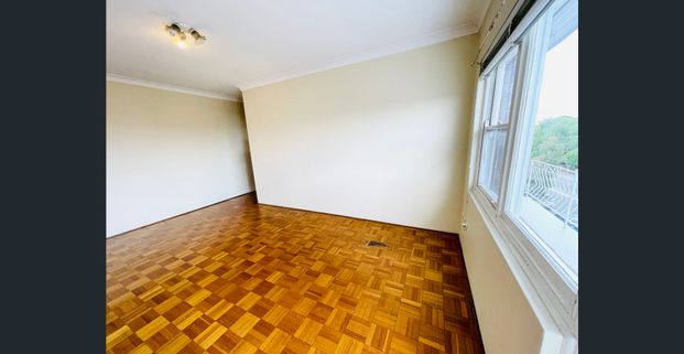 Spacious 2-Bedroom Apartment - Photo 1