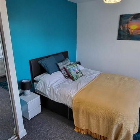 1 bedroom in a house share to rent - Photo 1