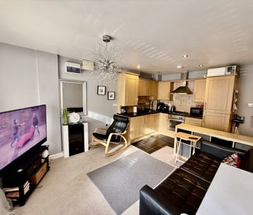 Fully furnished 2-bed ground floor apartment in Littleover Village,... - Photo 6