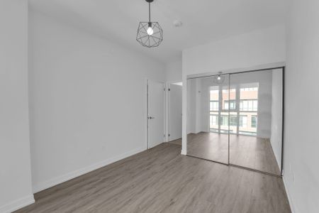 For Lease - 2300 St Clair Avenue Unit# 811, Toronto, Ontario - Photo 3