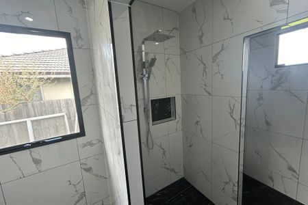 Spacious 3-Bedroom Family Home for Rent in Doveton � Perfect Location and Great Value! - Photo 5