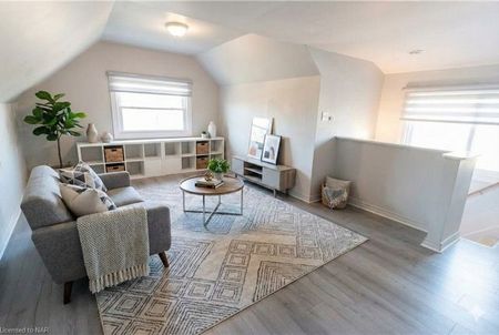 For Lease - 600 Fennell Avenue, Hamilton, Ontario - Photo 3