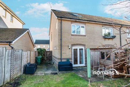 Wiltshire Crescent, Basingstoke, Hampshire, RG22 - Photo 5