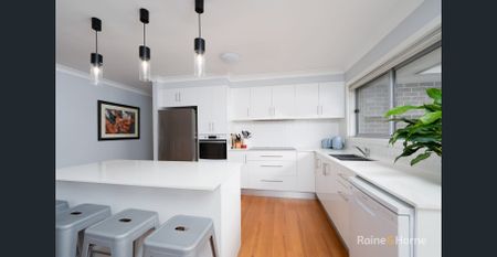 Spacious Family Home in a Quiet North Armidale Cul-de-Sac - Photo 4