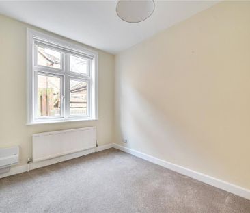 3 bedroom maisonette to rent - Photo 3