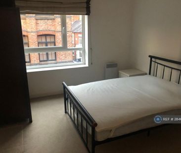 2 bedroom flat to rent - Photo 2