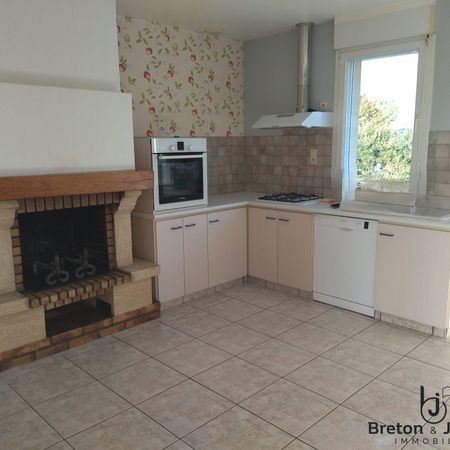 Location Maison 3 pièces 121m² EVRON 53600 - Photo 3