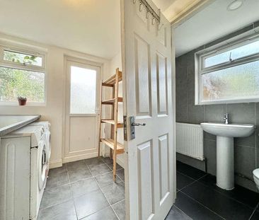 Frobisher Road, London, N8 - Photo 1