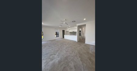 5 Lena Street, Browns Plains, Qld 4118 - Photo 3