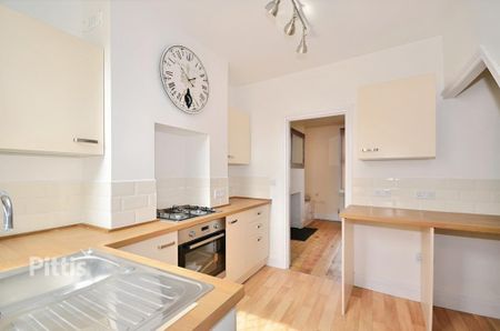2 bedroom end of terrace house to rent - Photo 3