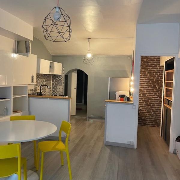 Location Appartement 1 pièce 40m² LYON 1er - Photo 1