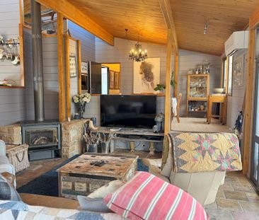 WINTER LEASE! Cozy countryside winter wonderland! - Photo 2