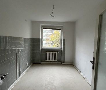 Gelegenheit: zentrale 3,5-Zimmer-Wohnung (WBS) - Photo 2