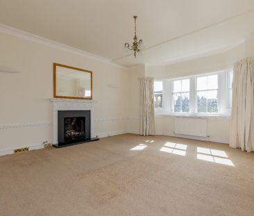 3 bedroom flat to rent - Photo 6
