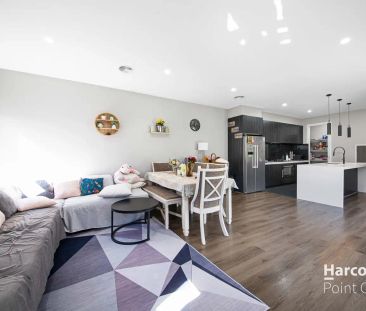 “Energy-Efficient Solar panels (6.6kW) & Effortlessly Stylish - Fam... - Photo 4