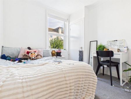 4 bedroom apartment to rent - Photo 5