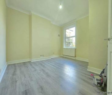 2 bedroom property to rent in London - Photo 4