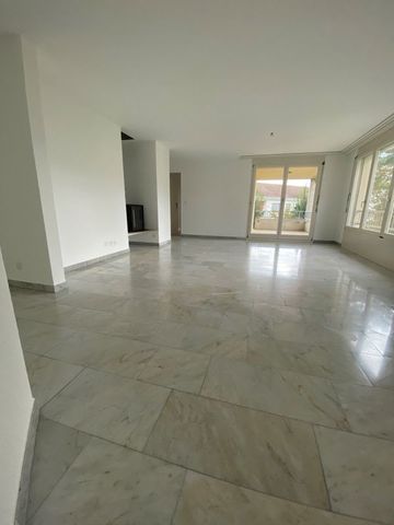 Helle Wohnung mit Sitzplatz, Waschturm und Hobbyraum - Photo 3