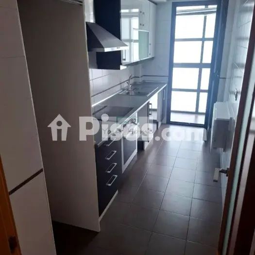 Piso en alquiler en Calle Reino Unido - Photo 1