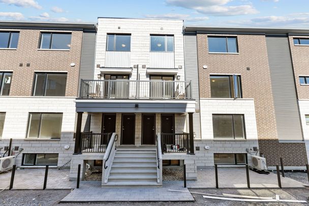 For Lease - 913 Creekway Private, Kanata, Ontario - Photo 1