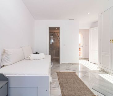 Townhouse · Nueva Andalucía - Photo 5