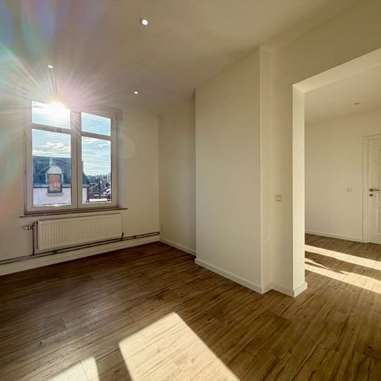 Appartement te huur - Photo 1