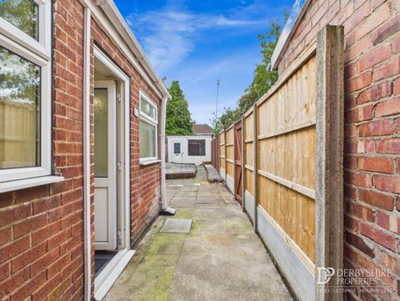 2 Bedroom Terraced House - Photo 3