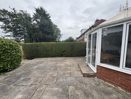 Asquith Avenue, Tang Hall - P1099 - Photo 3