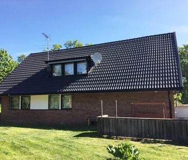 Möblerad villa uthyres i ett barnvänligt område - Foto 2